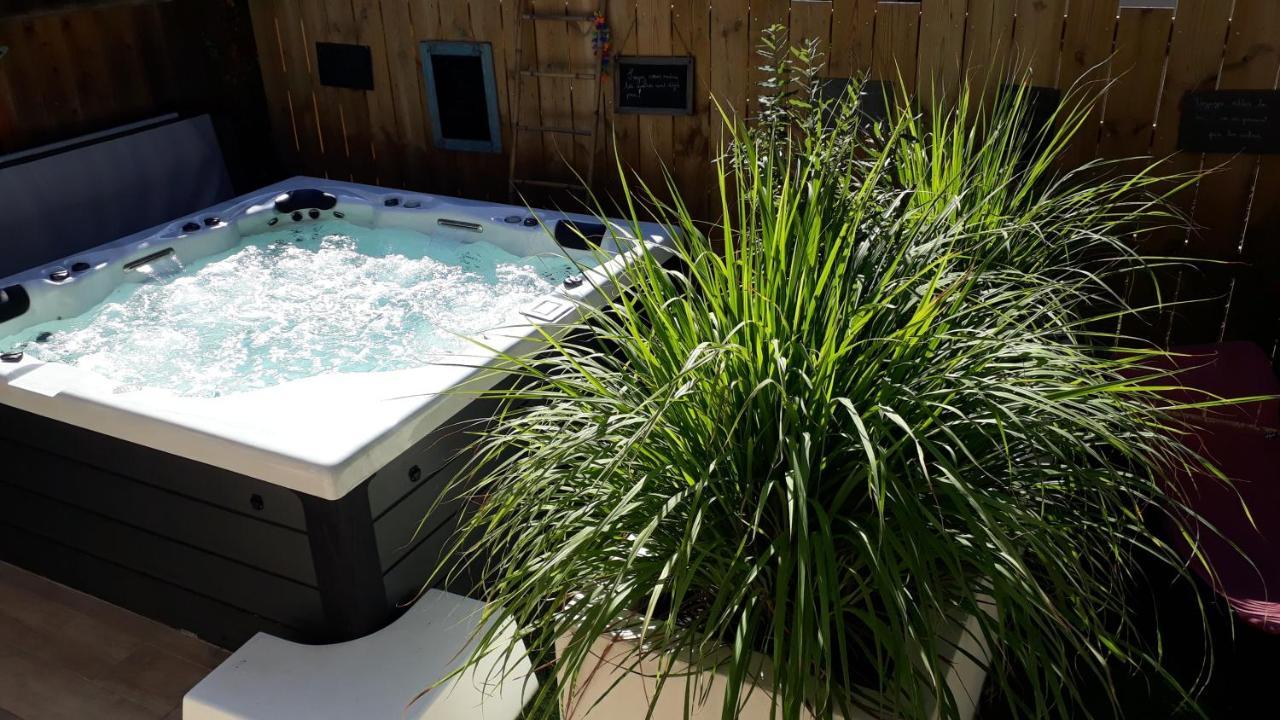 chambre d'hôtes RDC spa et petit-déjeuner en lisière de forêt Le Teich Exterior foto